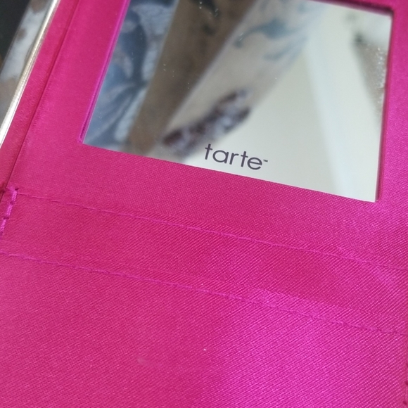 TARTE BLUSH 😊 CLUTCH KIT - Picture 6 of 8